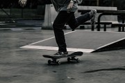 橄榄球的公平接球：举手后不能撞，橄榄球 接球